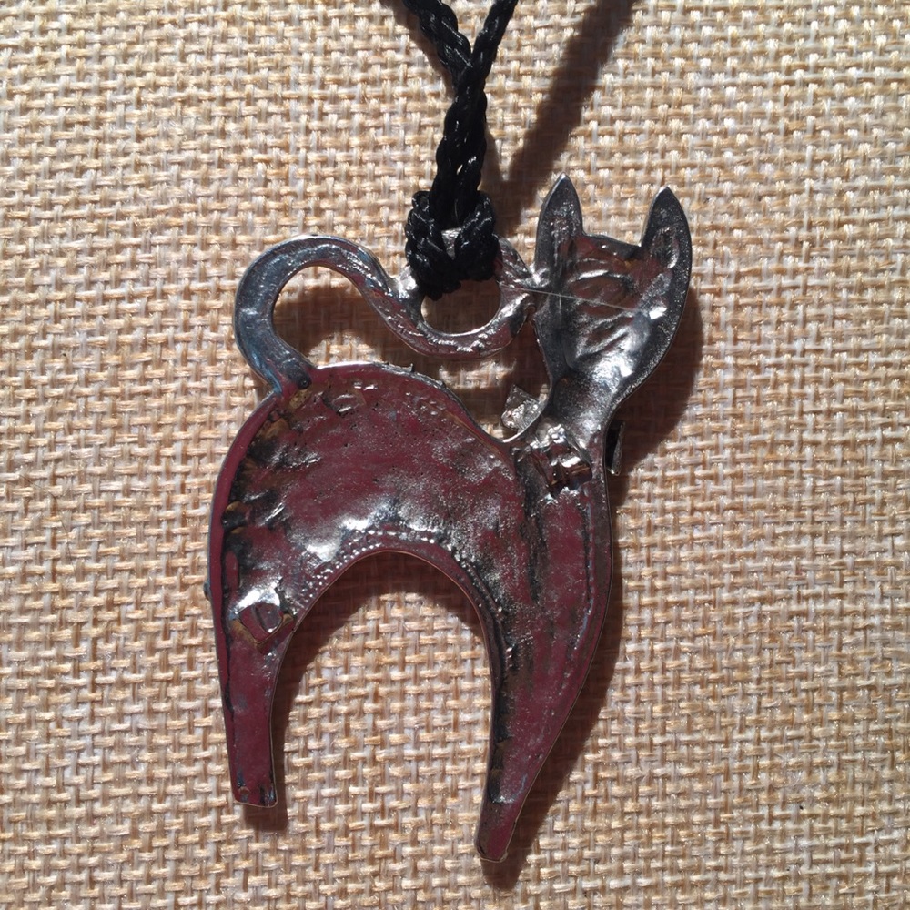 Silver Cat & Rope Necklace - Picture 5 of 8